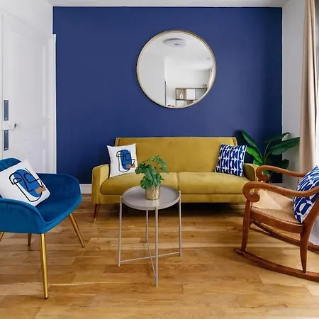 Chic Proche Metro Apartment *